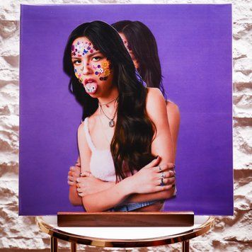 Вінілова платівка Olivia Rodrigo &ndash; Sour (LP, IVC Limited Edition, Gatefold, Purple Marbled Vinyl) 199957556903 фото